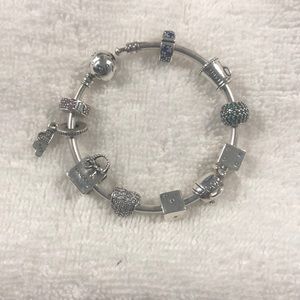Beautiful Pandora bracelet. 10 charms/beads.